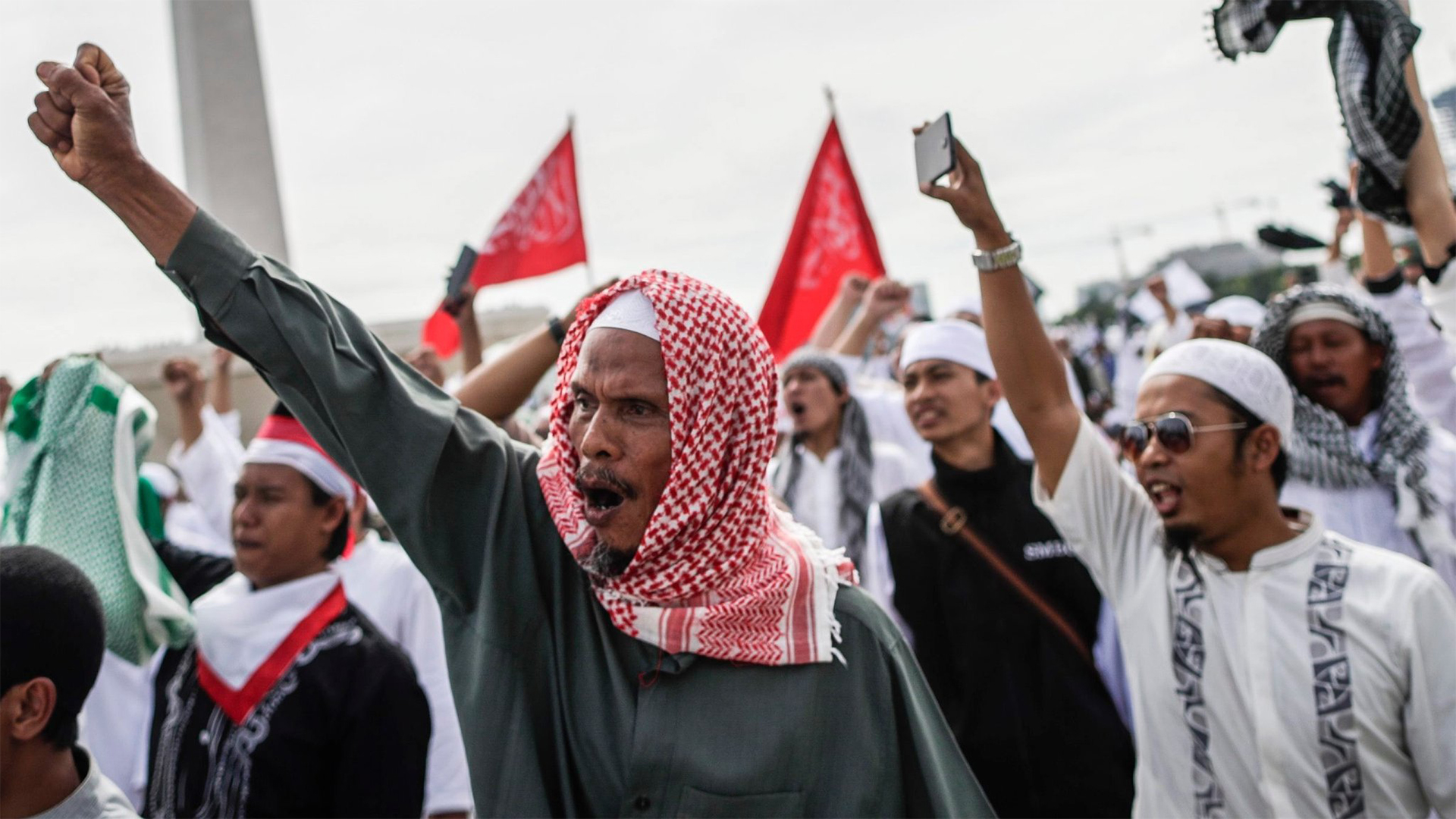 Tidak Selalu Rakyat Yang Dikecam