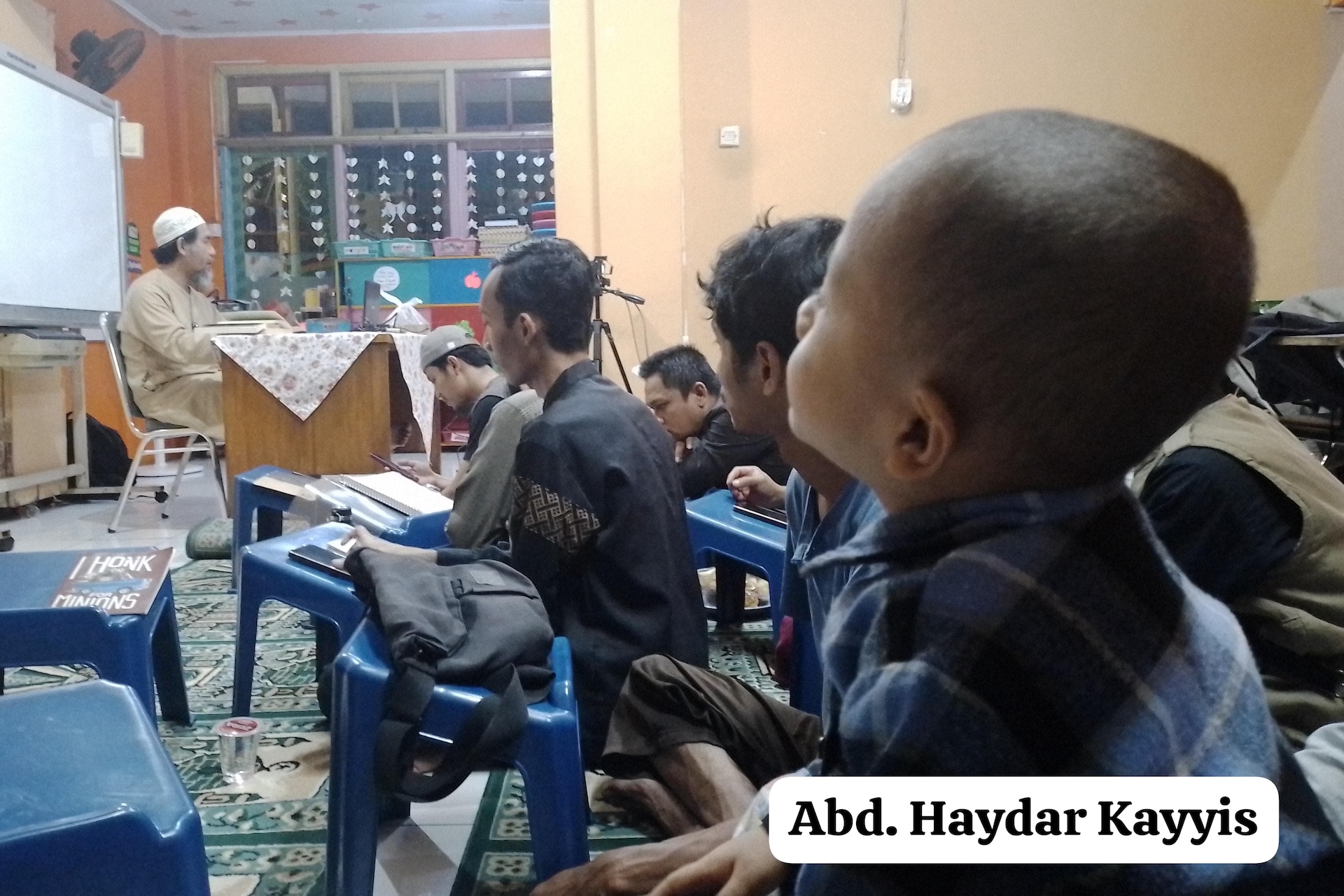 Selama Ini Kita Belum Menegakkan Islam, Kita Hanya Mengajarkan dan Menyebarkan Islam di Indonesia