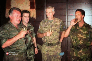 Ketika Kaum Muslimin Srebenica Dikhianati Kaum Kuffar